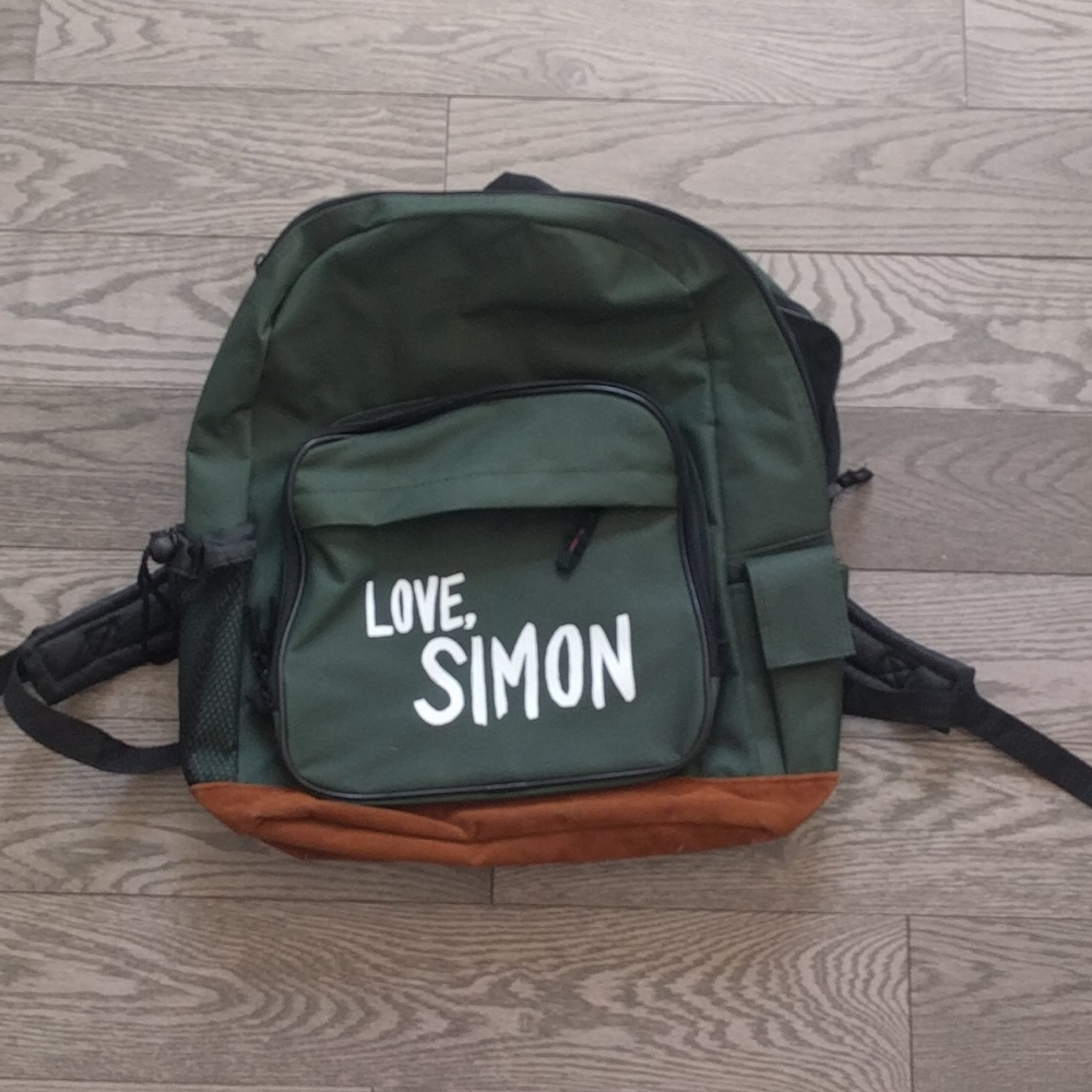 Nice back backpack 🌸🍀🌸